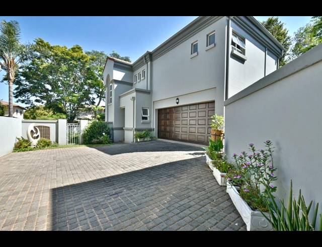 3 BEDROOM APARTMENT FOR SALE IN EAGLE CANYON GOLF ESTATE